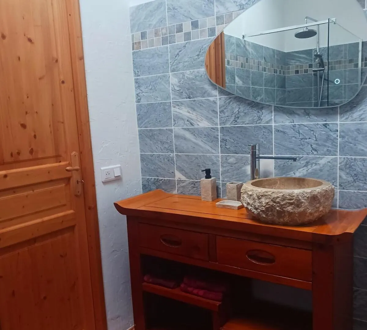 La Poumo D'Amour La Tour-d'Aigues Holiday home