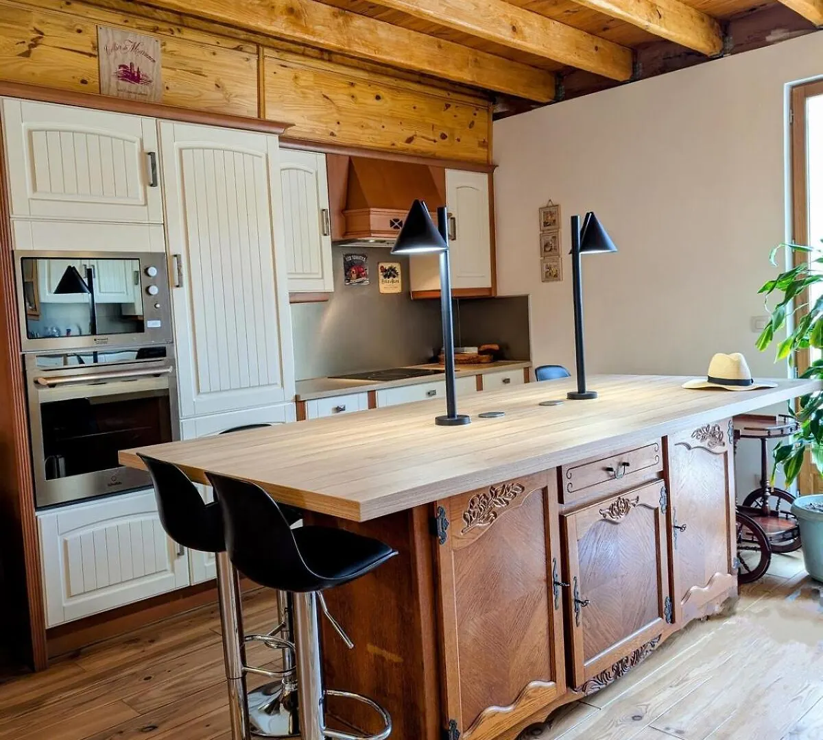La Poumo D'Amour La Tour-d'Aigues Holiday home