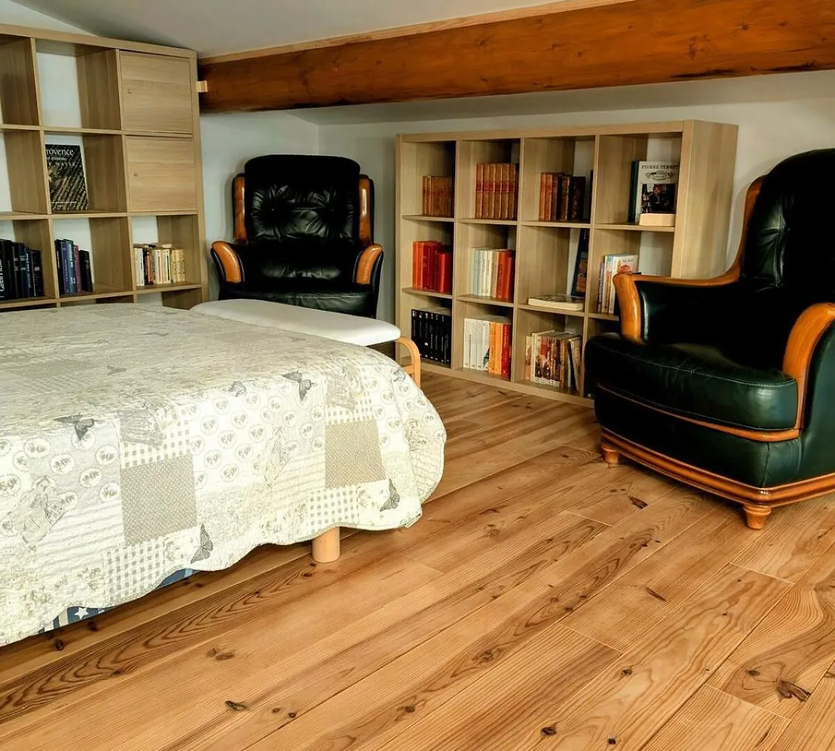 Holiday home La Poumo D'Amour La Tour-d'Aigues